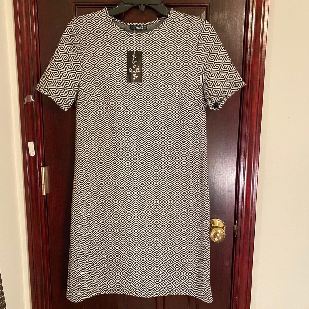 QUIZ Geometric Print Shift Dress NWT - Picture 3 of 8